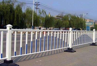 咸寧車道分隔護欄 價格透明、資質齊全、型號多樣、款式新穎，助力道路機動車輛安全通行